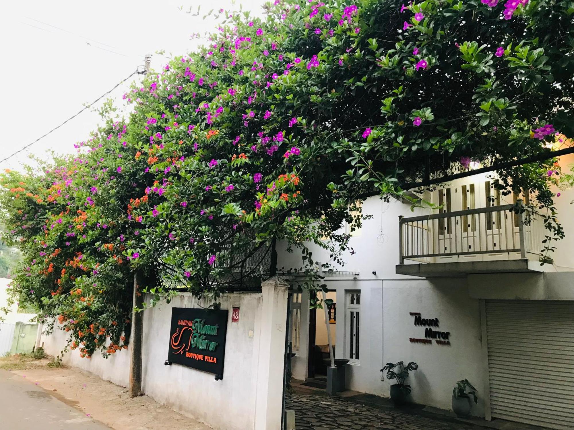 Kandyan Mount Mirror Boutique Villa Exterior photo